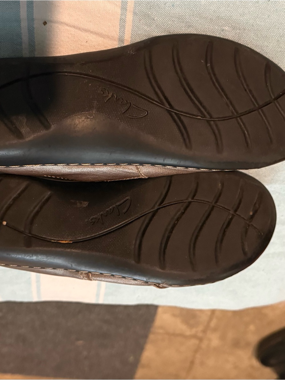Clarks Women’s Brown Leather Slip-On - Picture 2 of 3